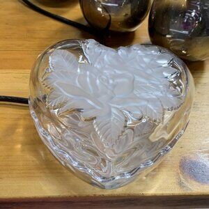 Vintage Heart Box Winter Rose Studio Nova